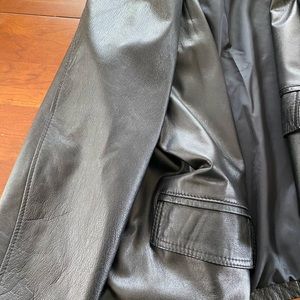 gently used Vera Pelle black leather jacket